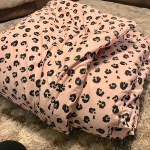 American Eagle Apt Animal Print Full Size Comforter